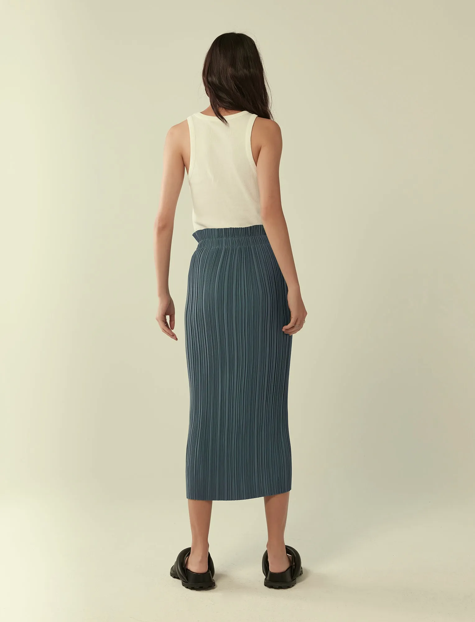 pleated midi skirt